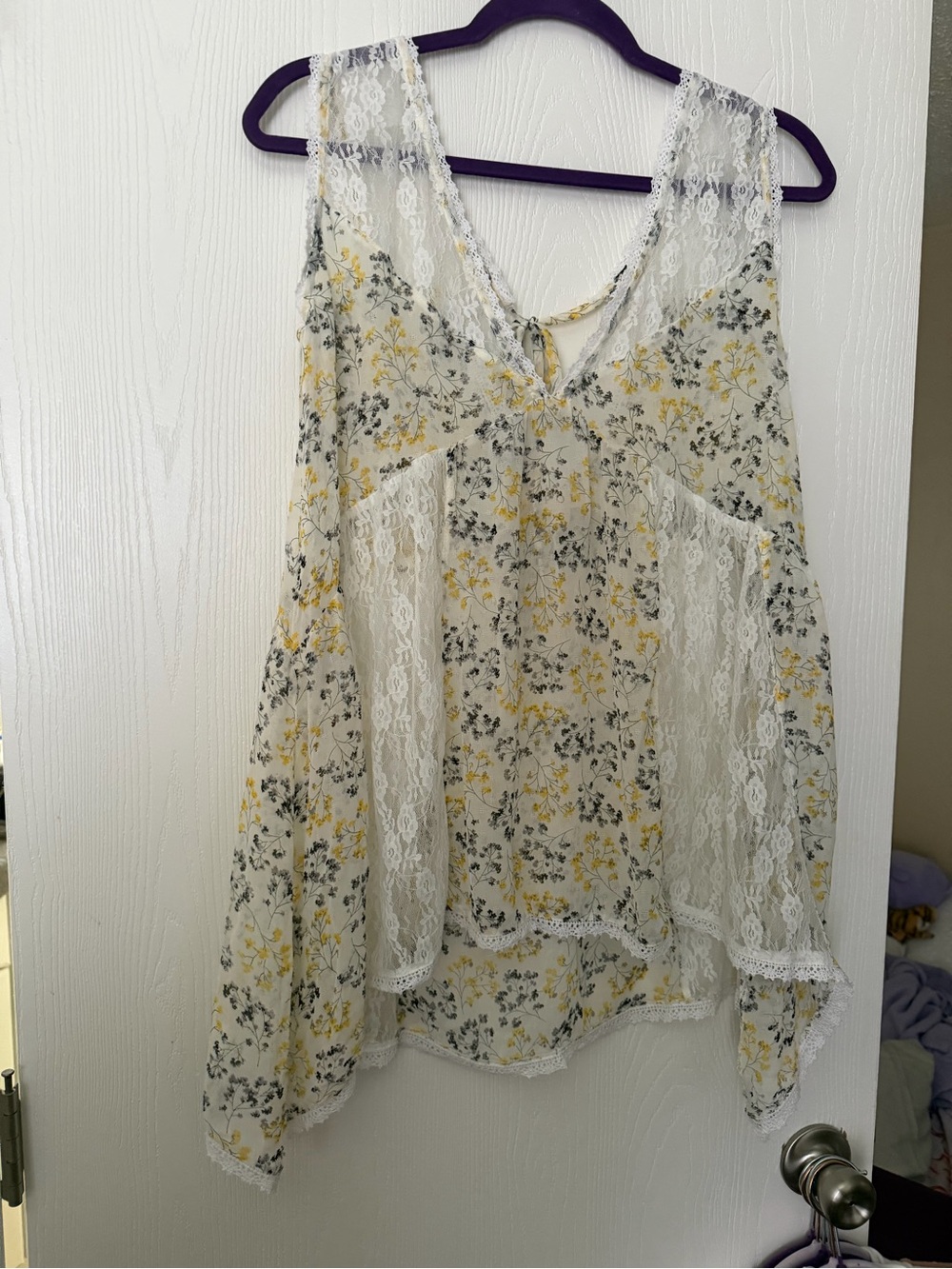 POL Lace-Trim Floral Camisole - Yellow & White